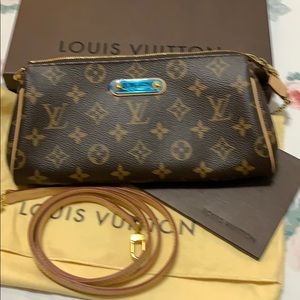 ❗️SOLD❗️ Authentic Eva clutch New Condition!